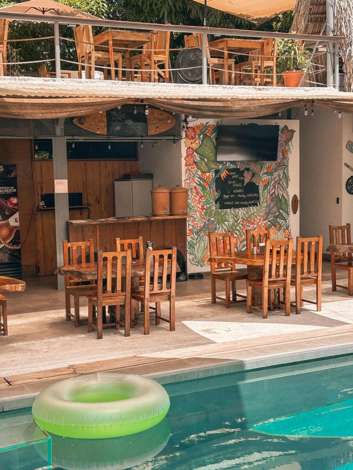 Hotel Michanti El Zonte Extérieur photo